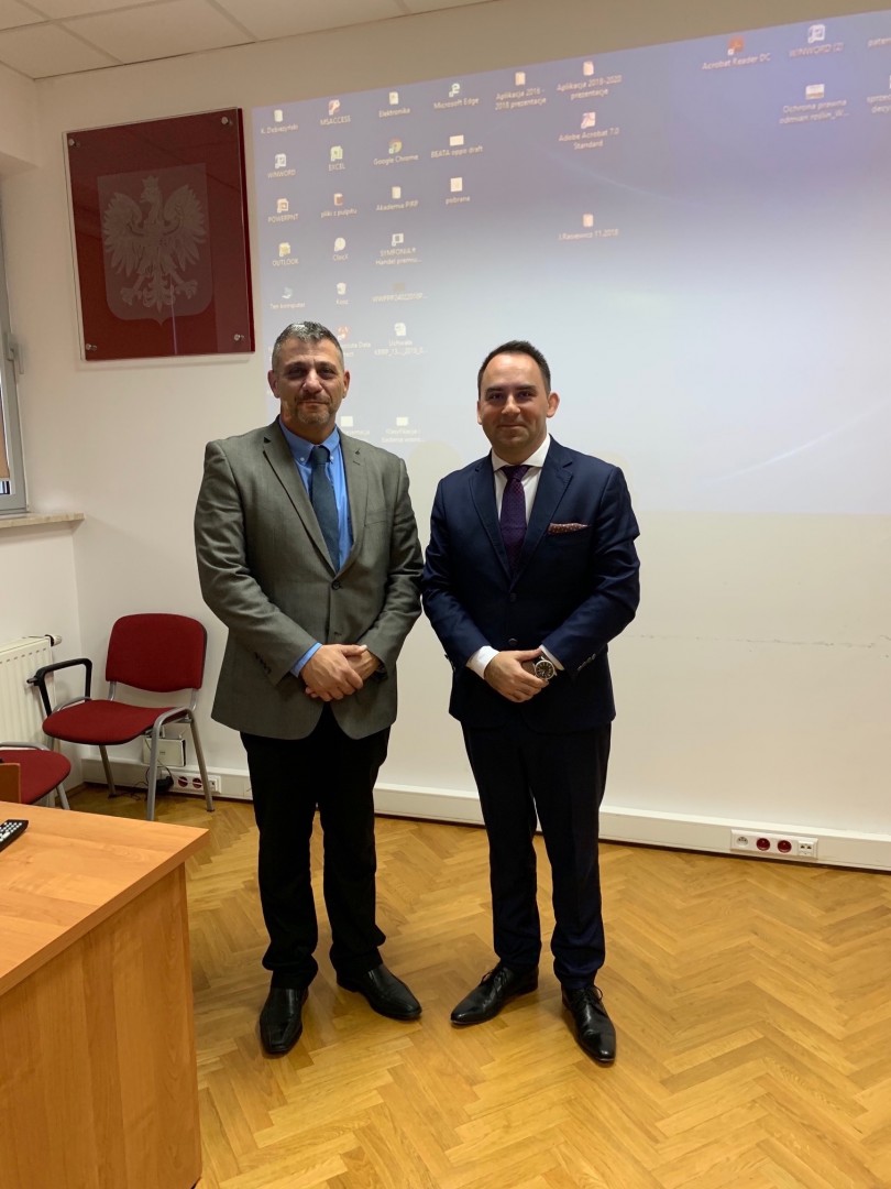 Wykład dr Santiago Ini na temat 